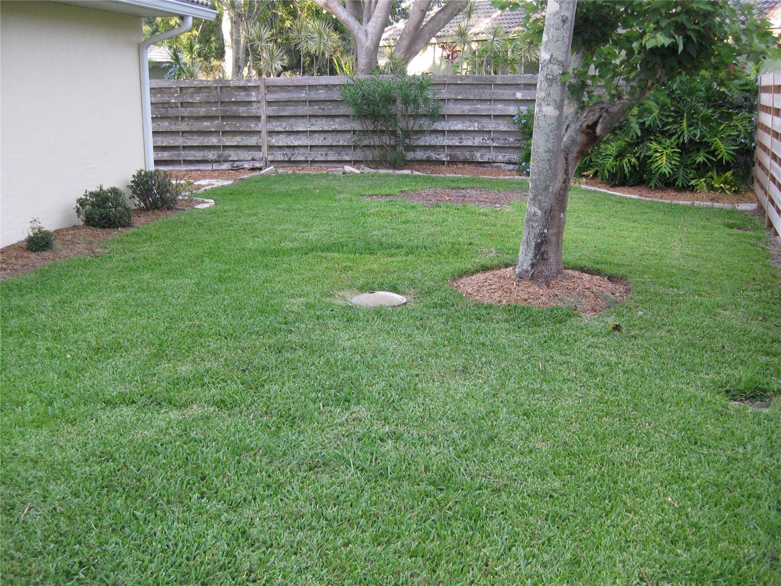 THREE OAKS UNIT 1 - Residential