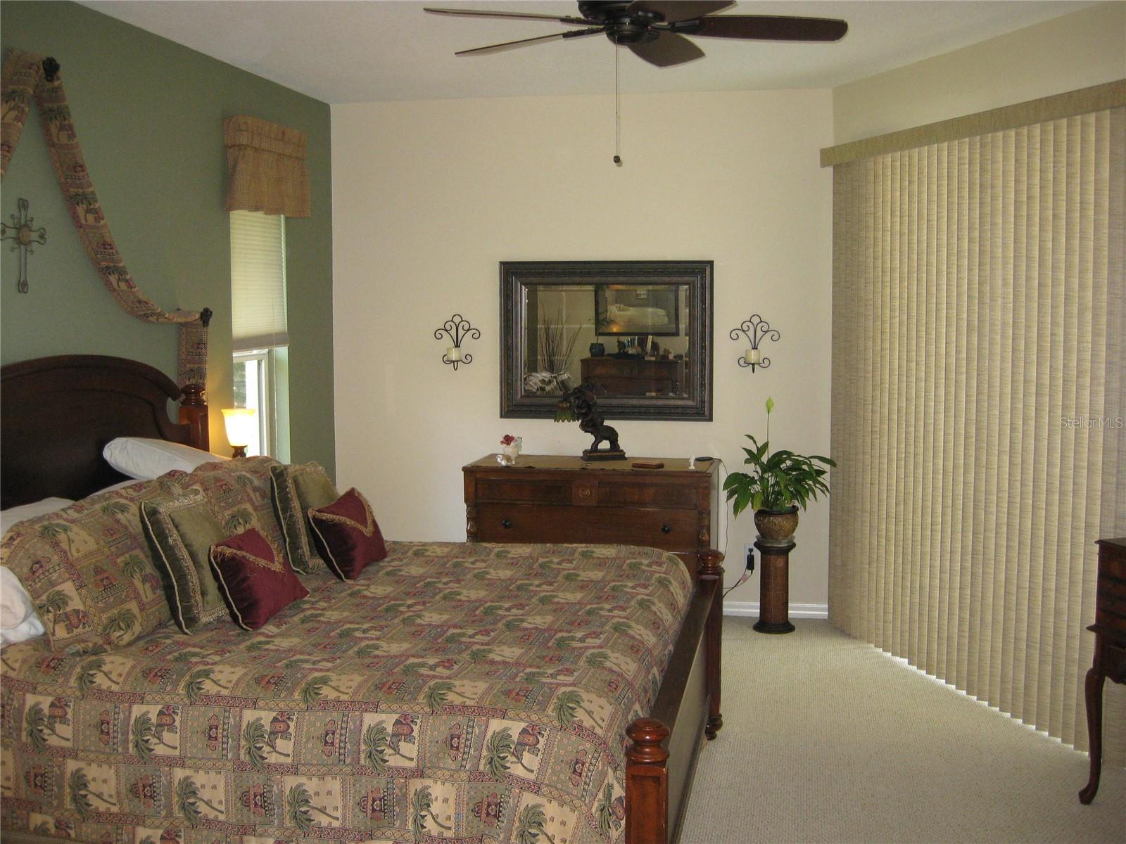 THREE OAKS UNIT 1 - Residential