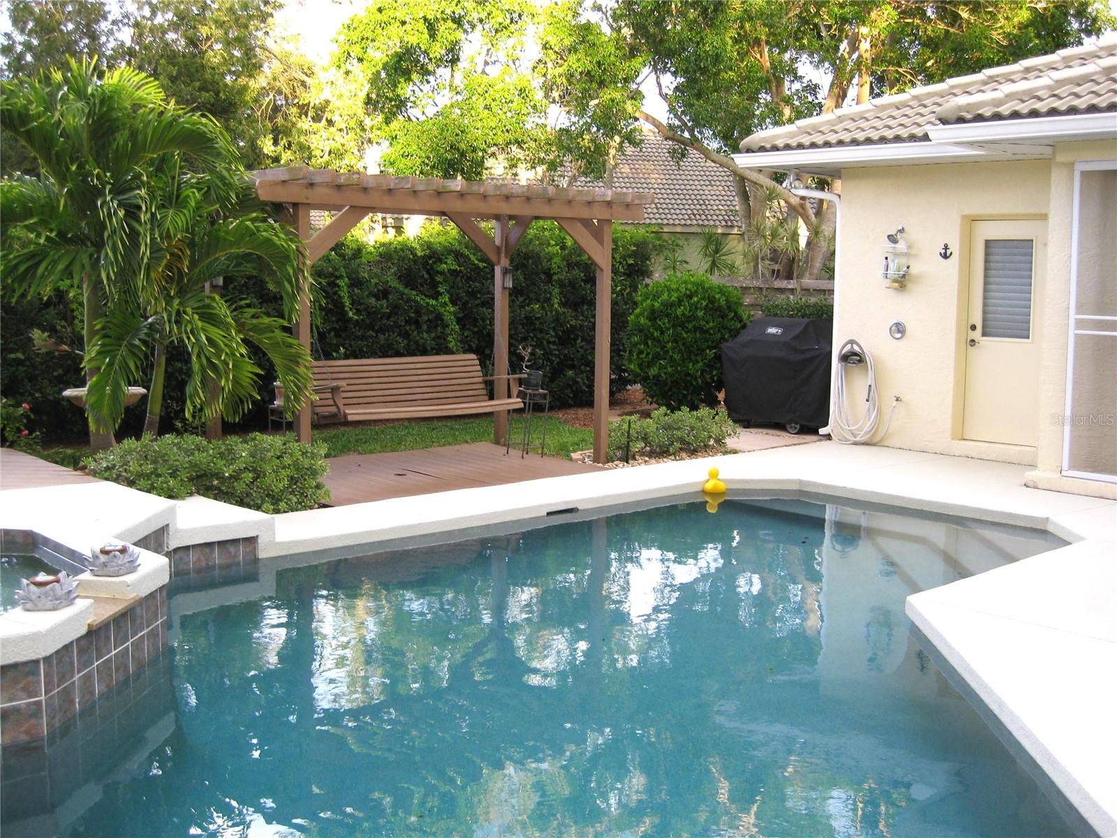 THREE OAKS UNIT 1 - Residential