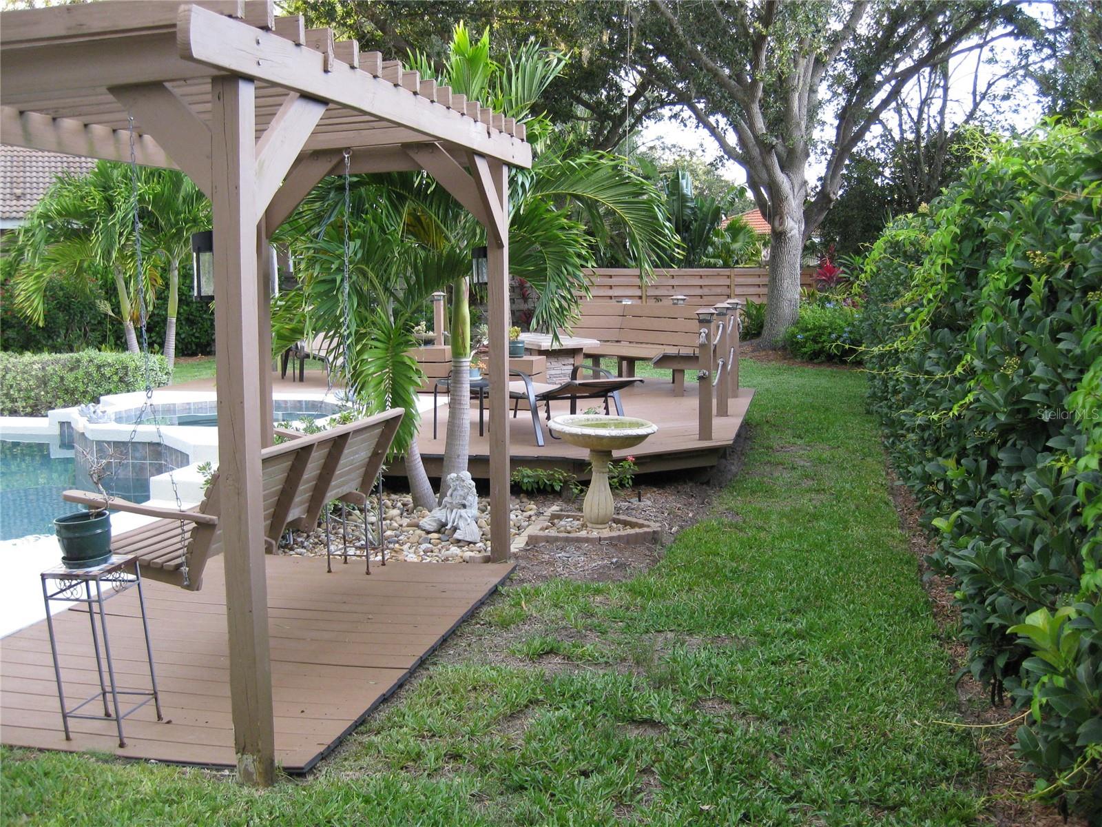 THREE OAKS UNIT 1 - Residential