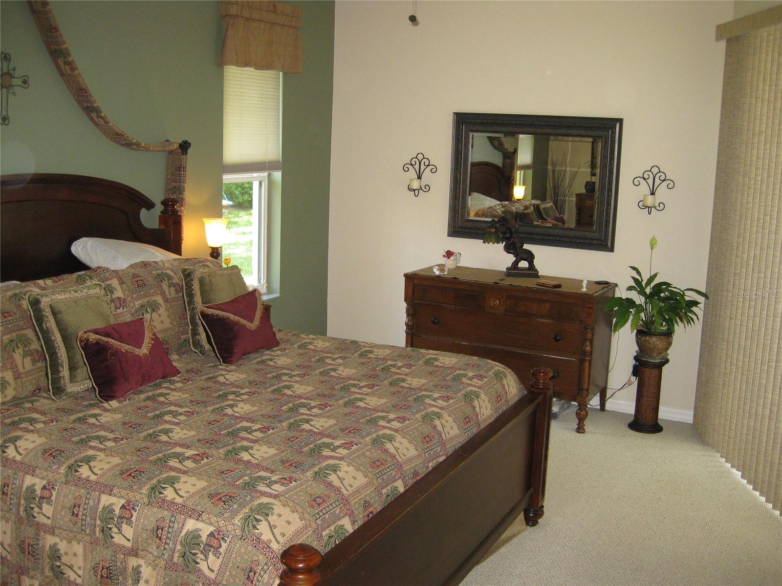 THREE OAKS UNIT 1 - Residential