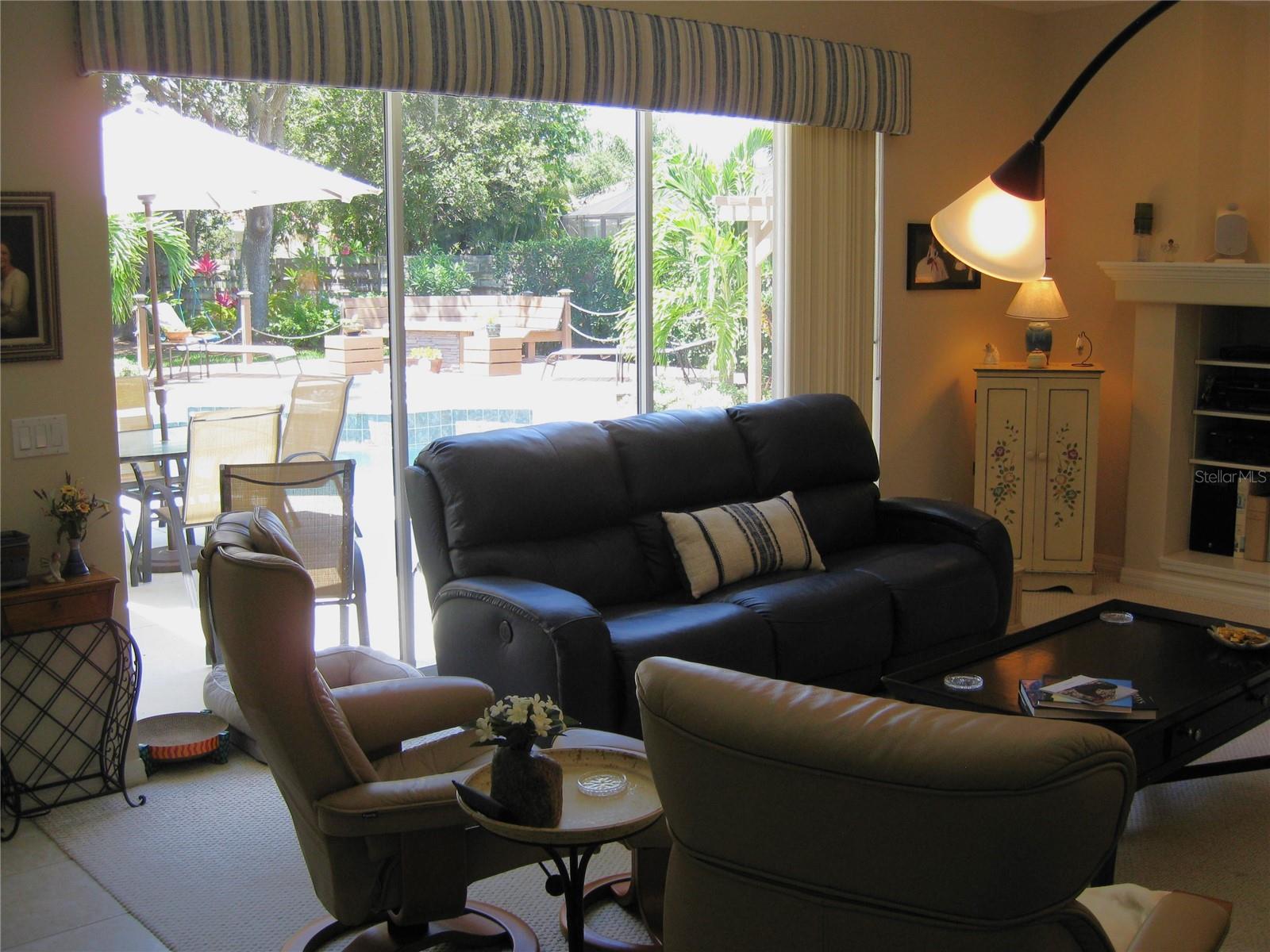 THREE OAKS UNIT 1 - Residential