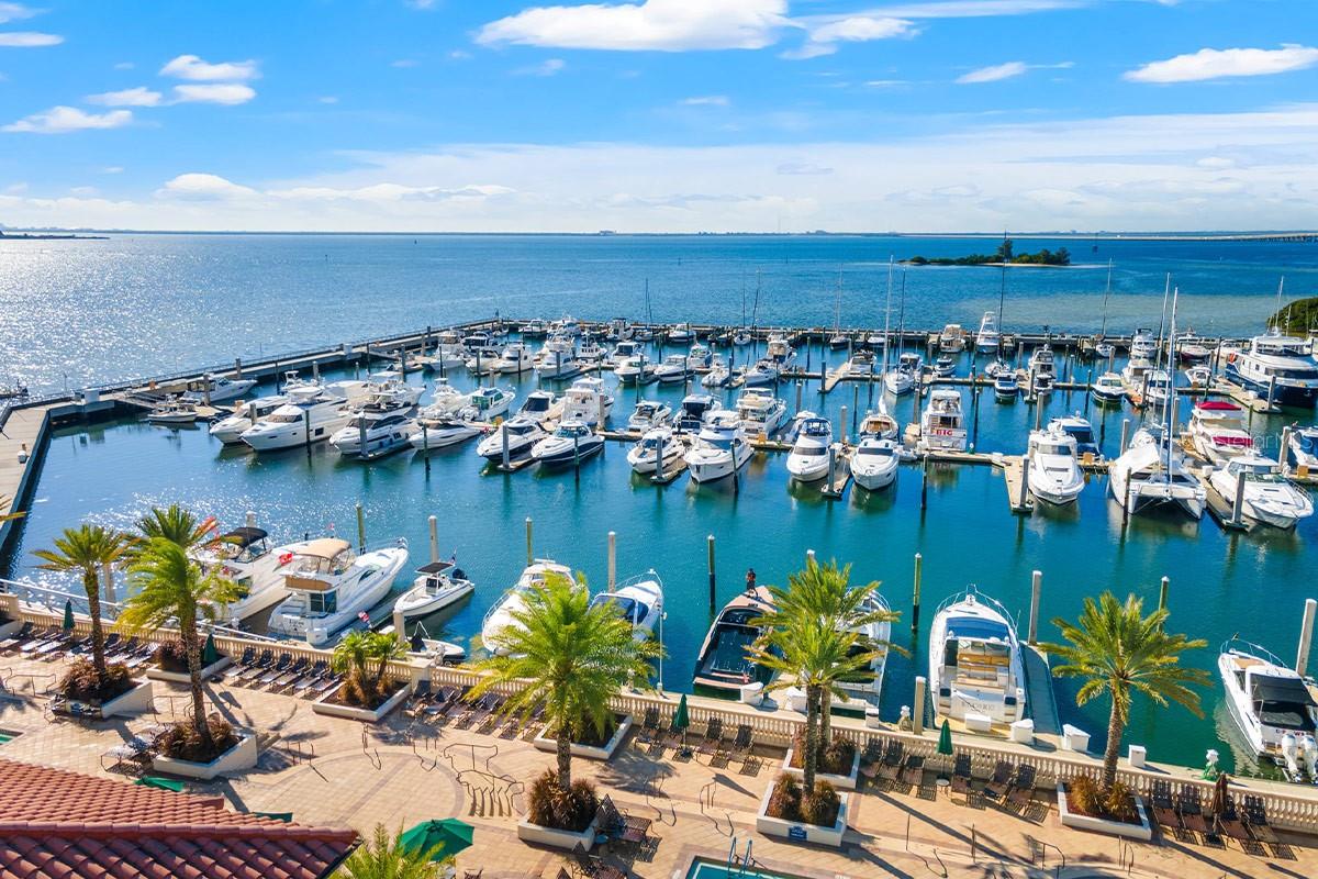 WESTSHORE YACHT CLUB, AQUA TOWER 1 - Residential