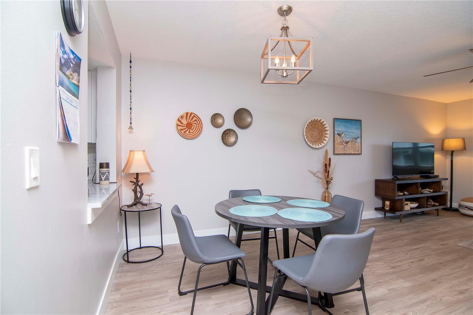 DOUGLAS ARMS - Residential