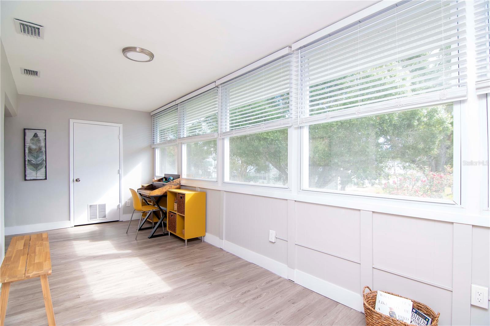 DOUGLAS ARMS - Residential