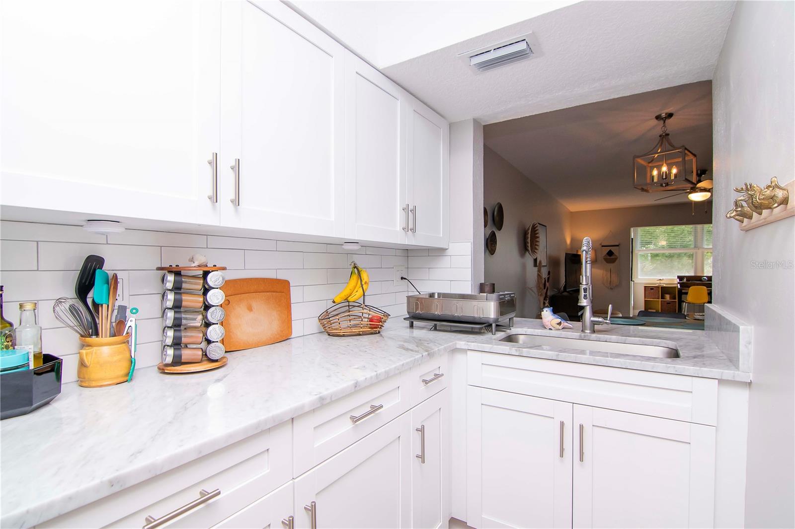 DOUGLAS ARMS - Residential