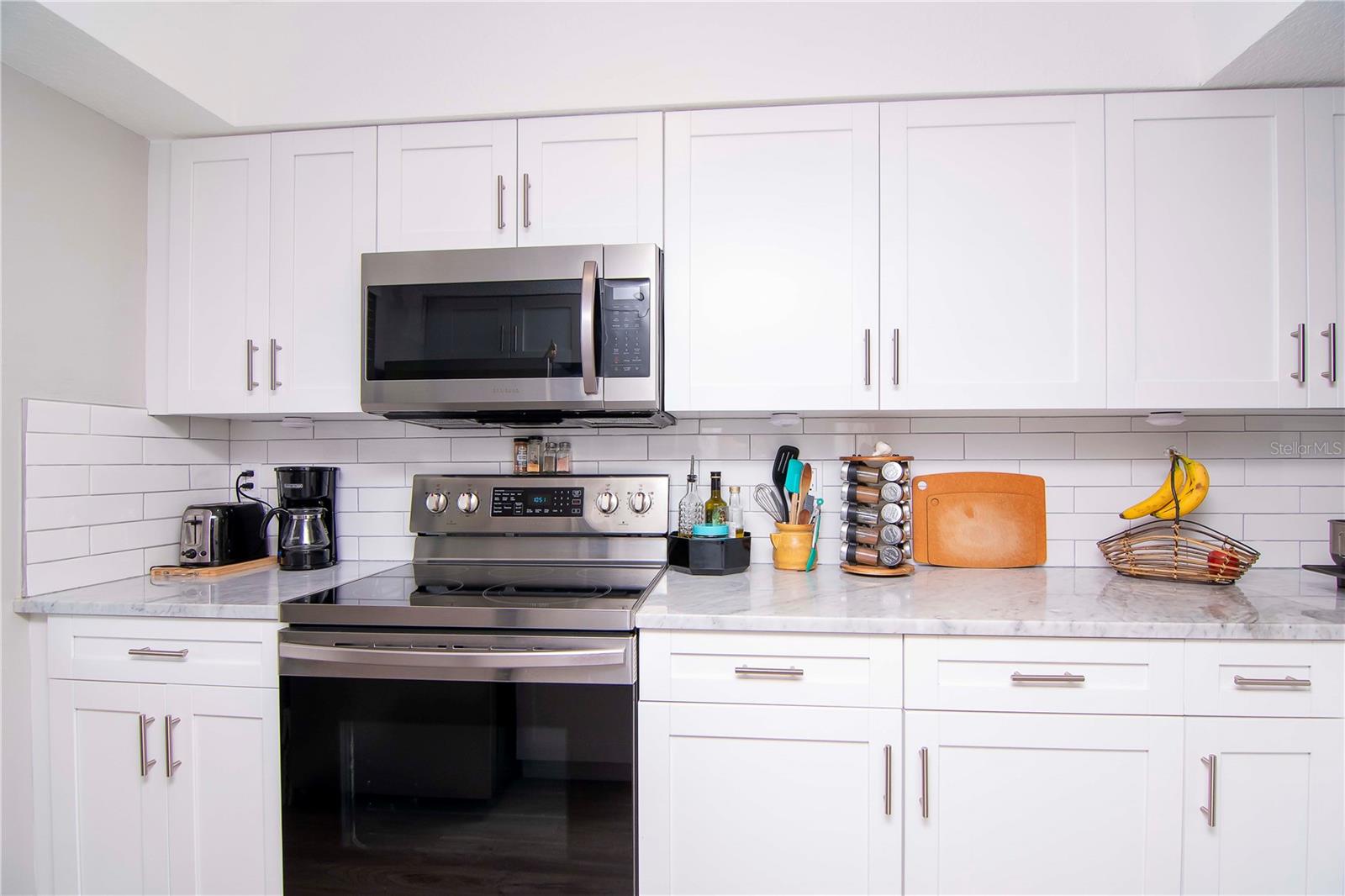 DOUGLAS ARMS - Residential