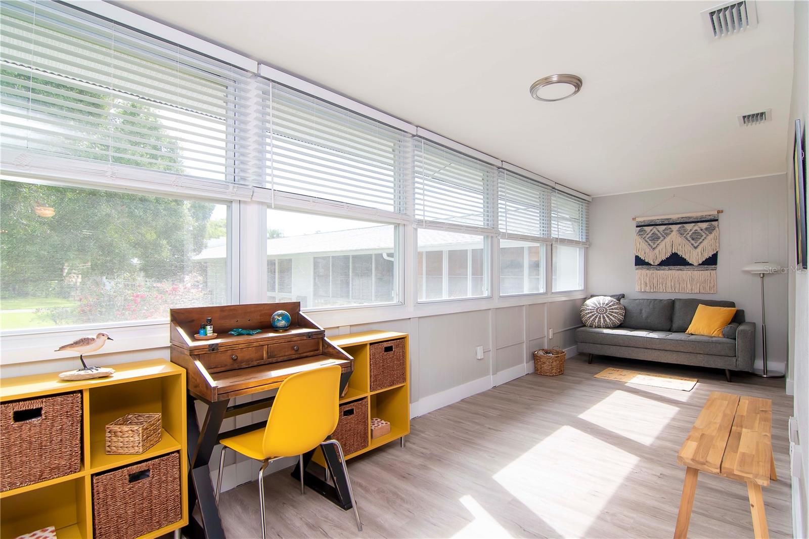 DOUGLAS ARMS - Residential