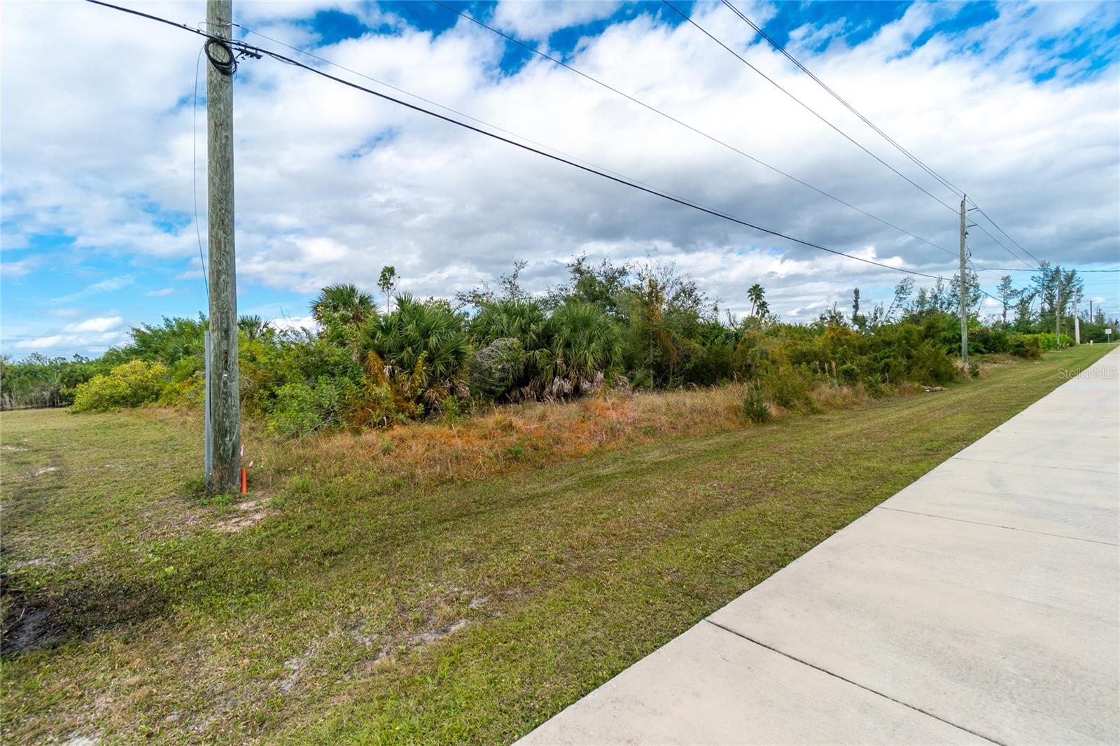 PORT CHARLOTTE SEC 082 - Land