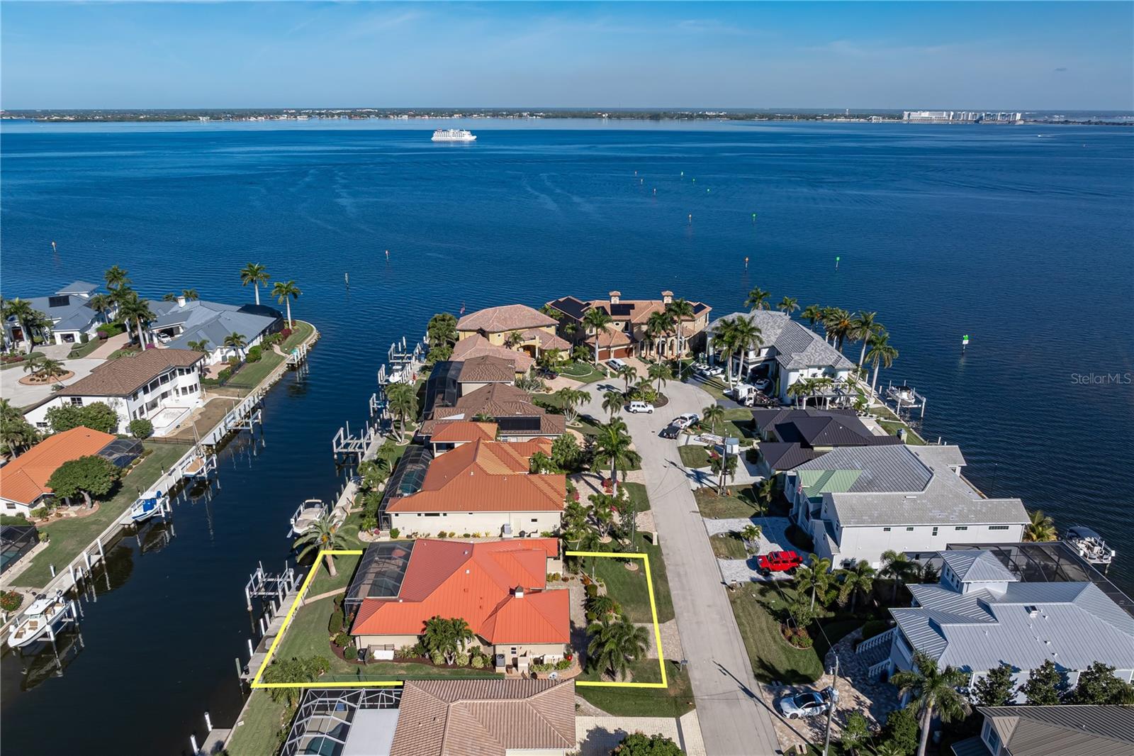 PUNTA GORDA ISLES SEC 04 - Residential