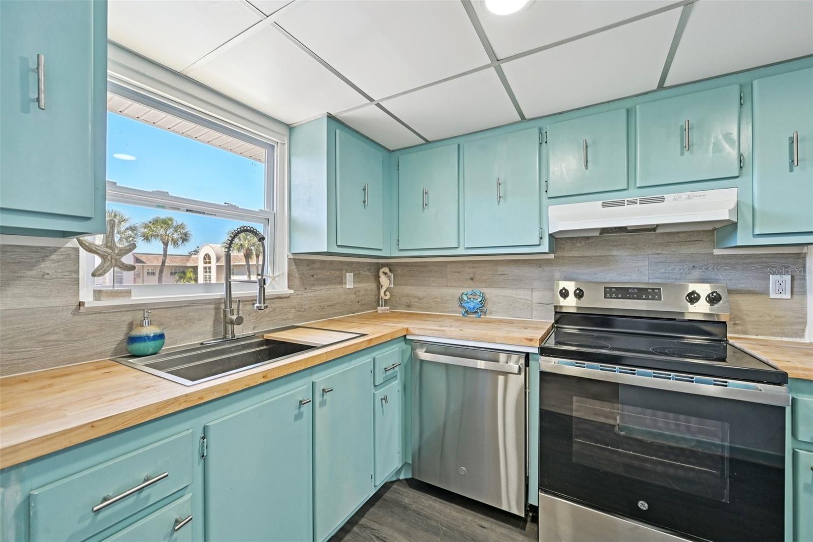 SABAL PALM GARDENS PH I - Residential