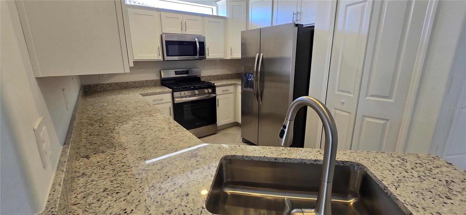 LORRAINE LAKES PH IIA - Residential Lease