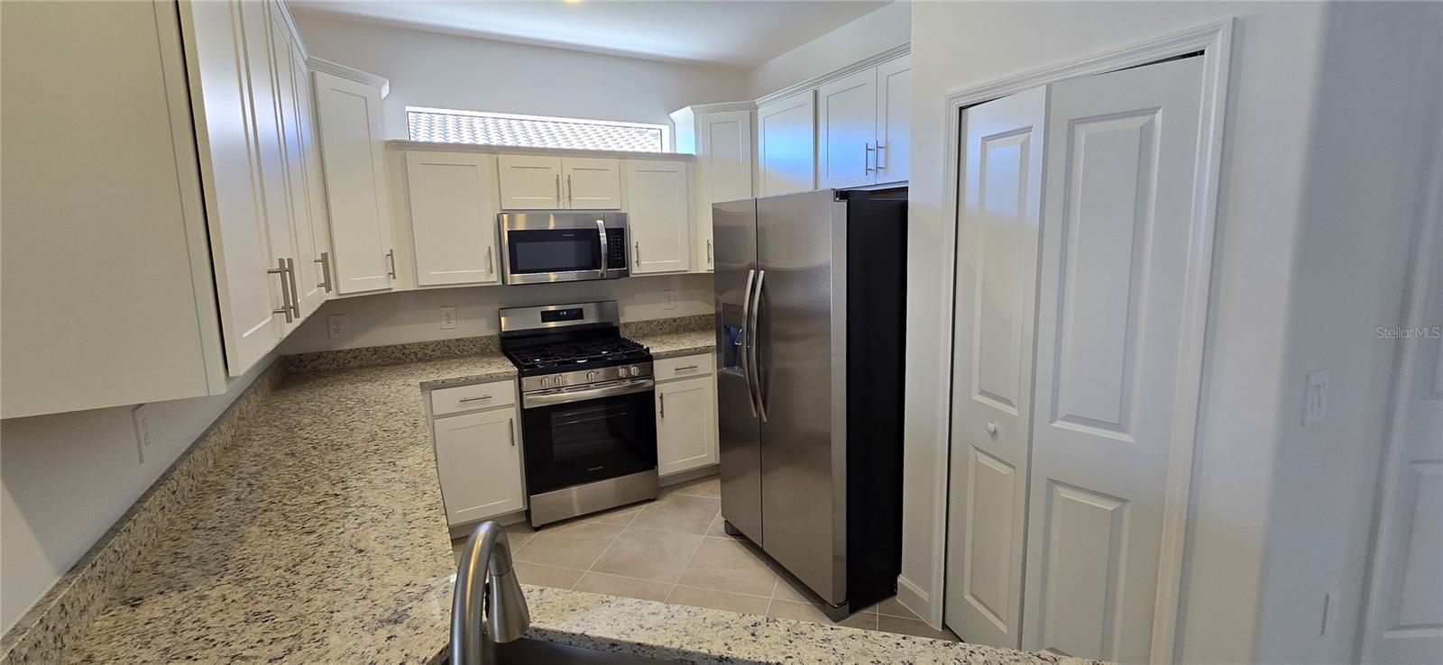 LORRAINE LAKES PH IIA - Residential Lease