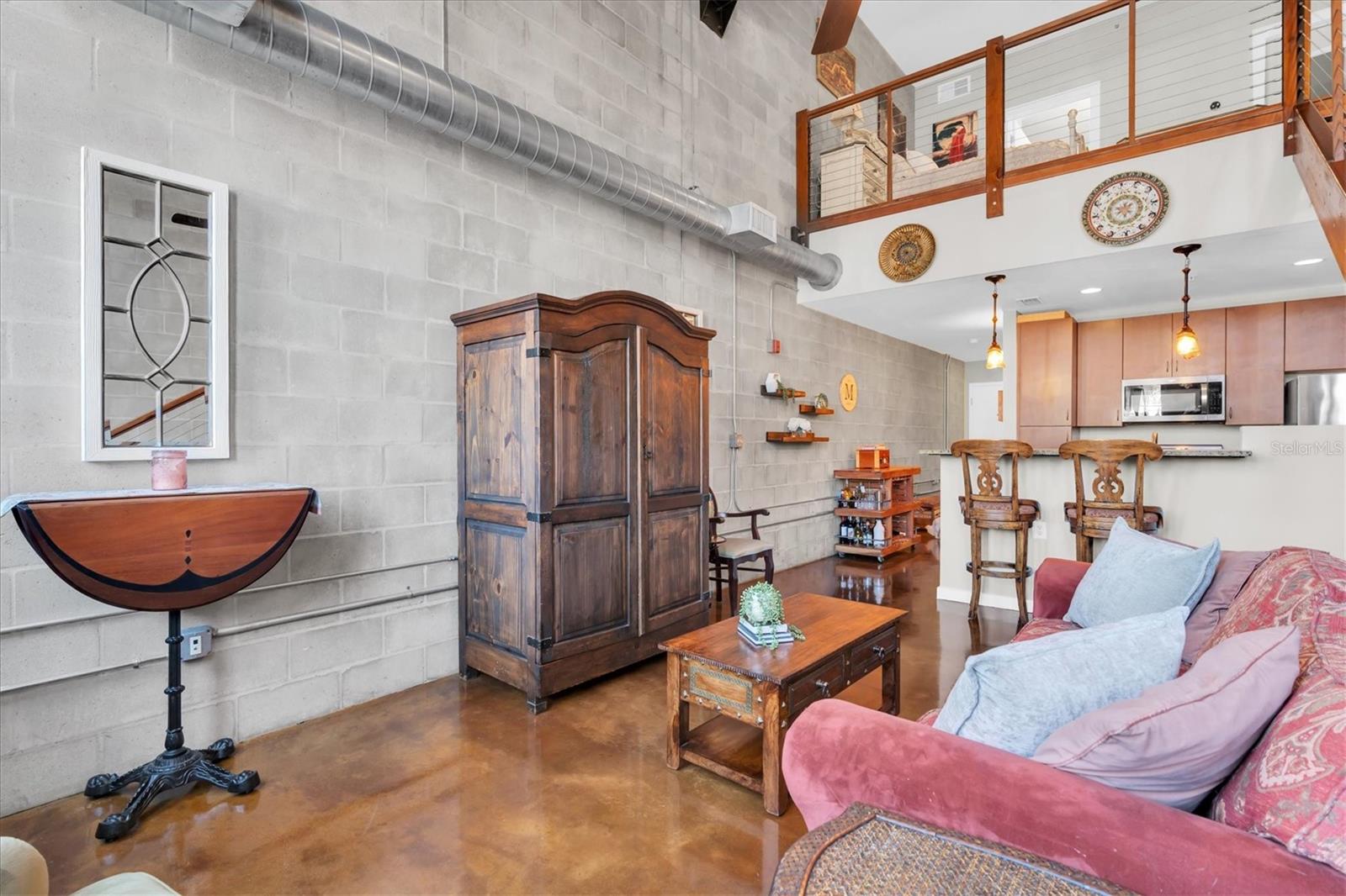 BOX FACTORY LOFTS - Residential