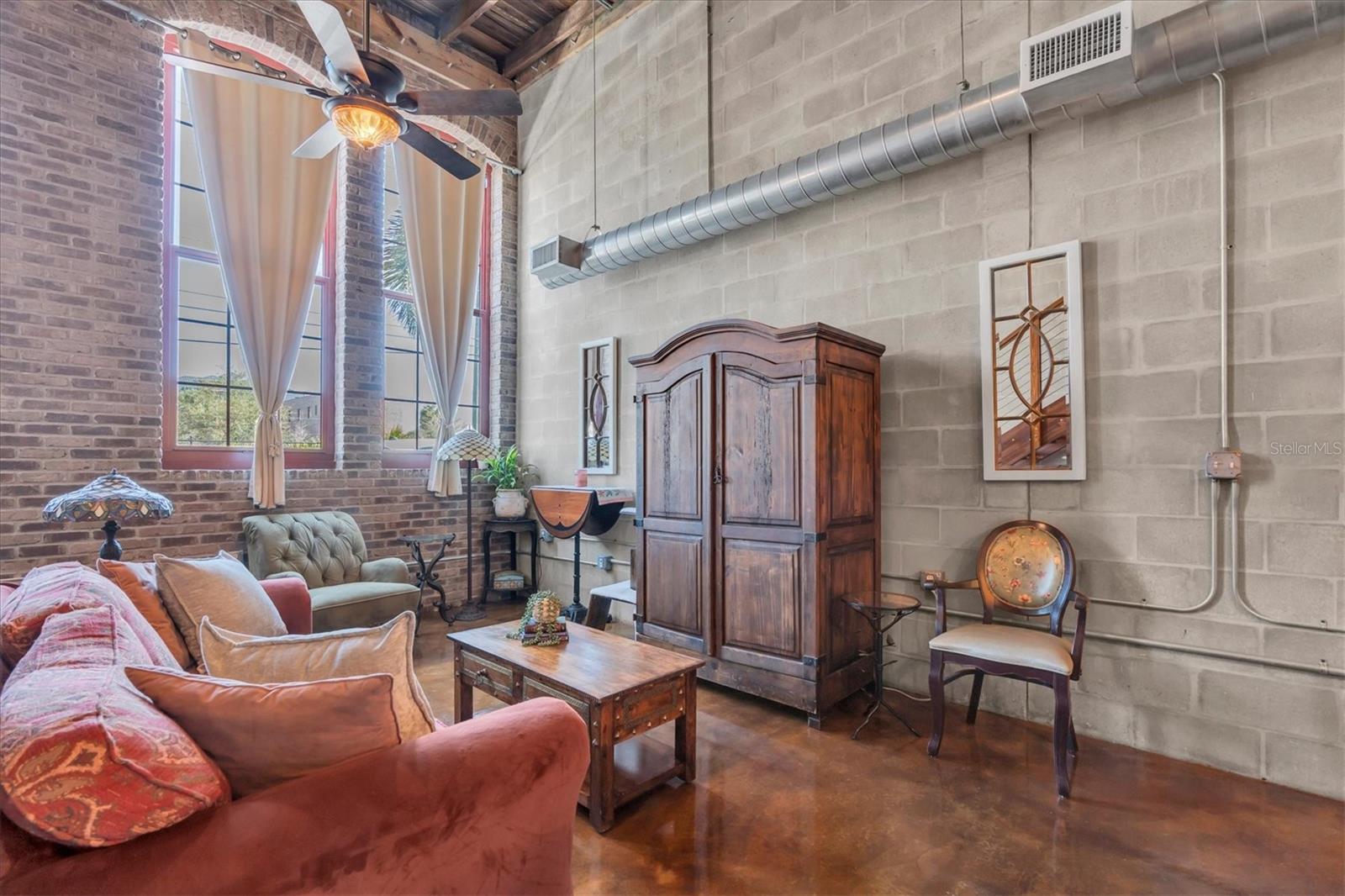 BOX FACTORY LOFTS - Residential