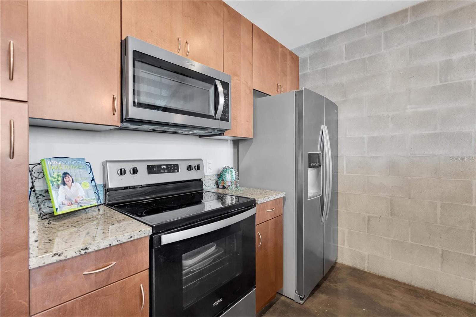 BOX FACTORY LOFTS - Residential