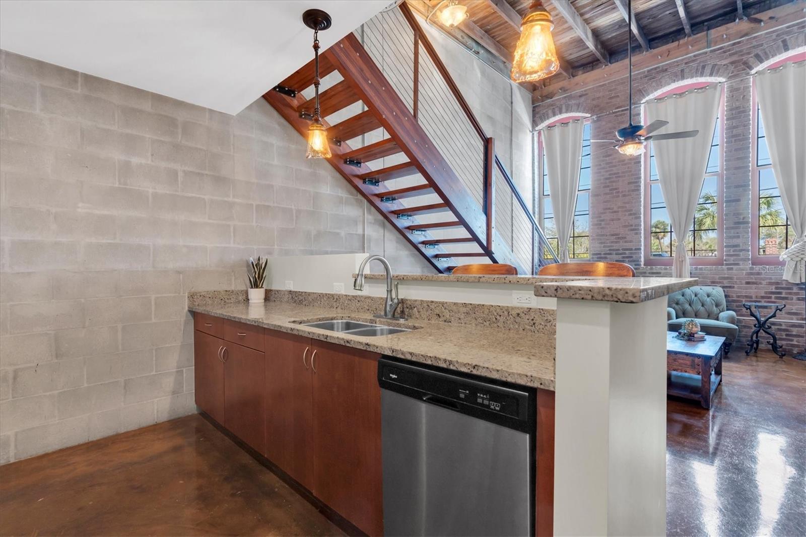 BOX FACTORY LOFTS - Residential