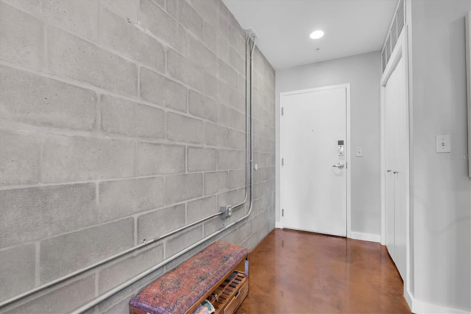 BOX FACTORY LOFTS - Residential