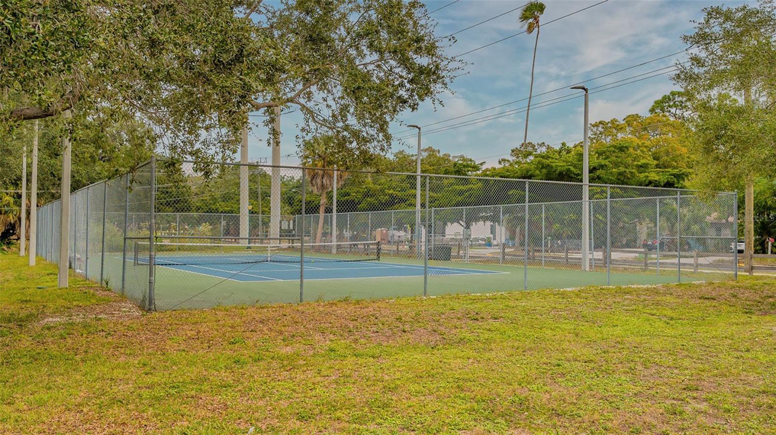 BROADWAY PROMENADE - Residential