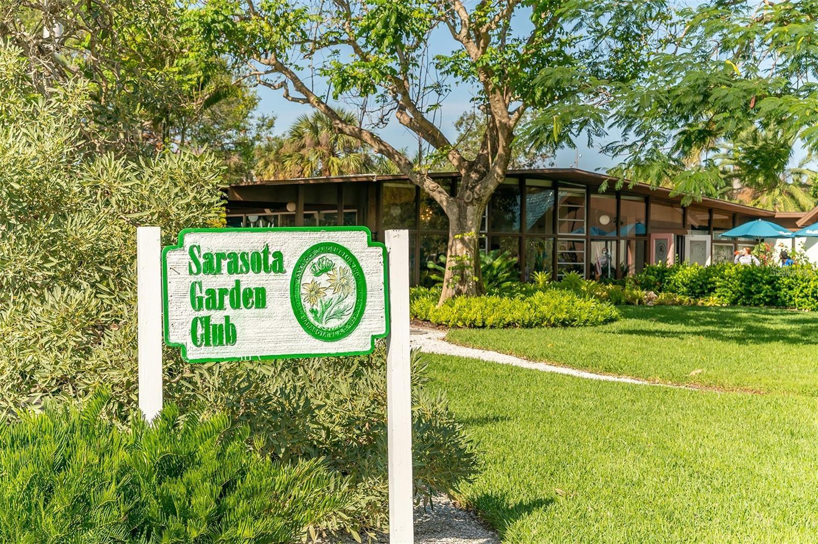 BROADWAY PROMENADE - Residential