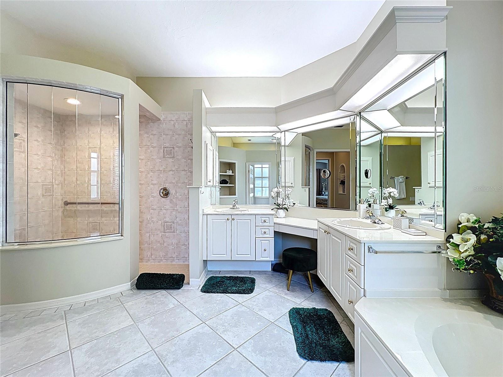 HENLEY - Residential