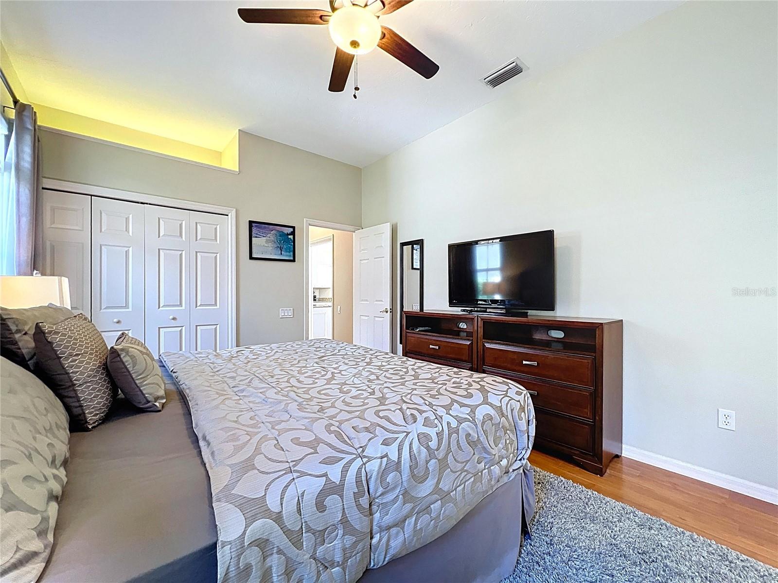 HENLEY - Residential