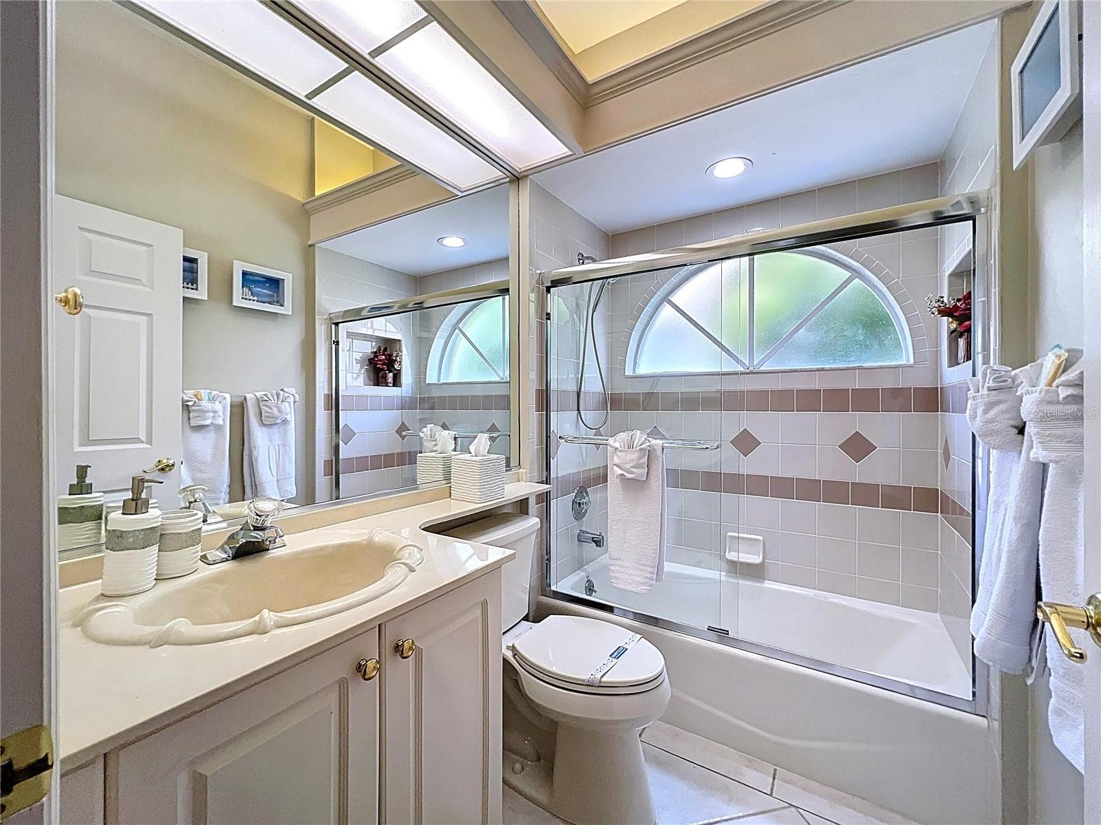 HENLEY - Residential