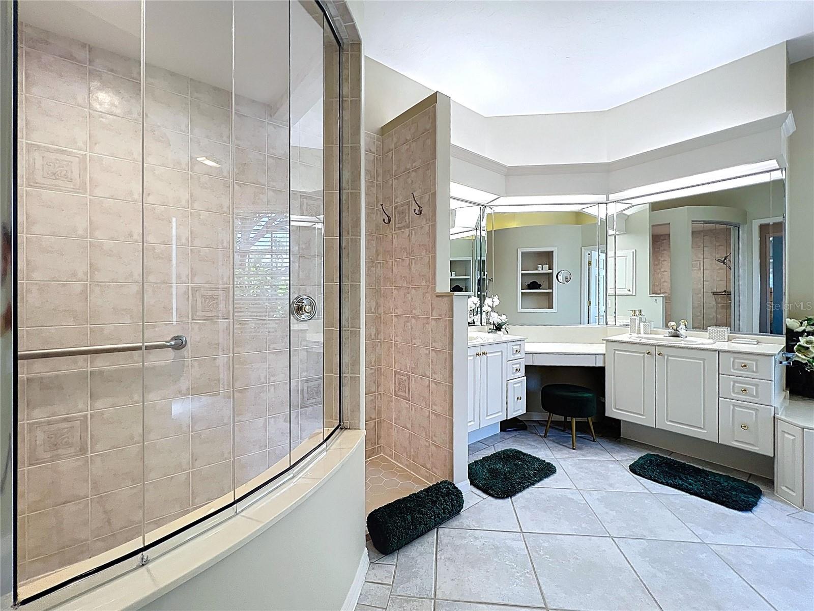 HENLEY - Residential