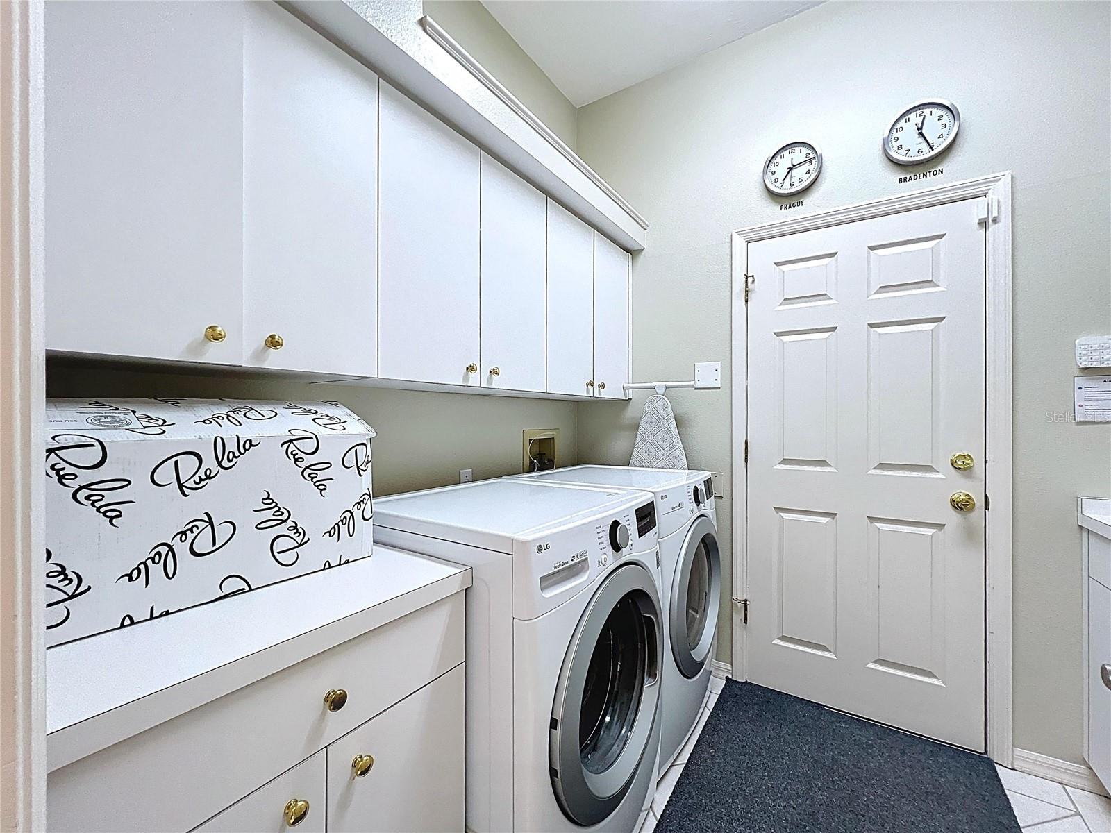 HENLEY - Residential