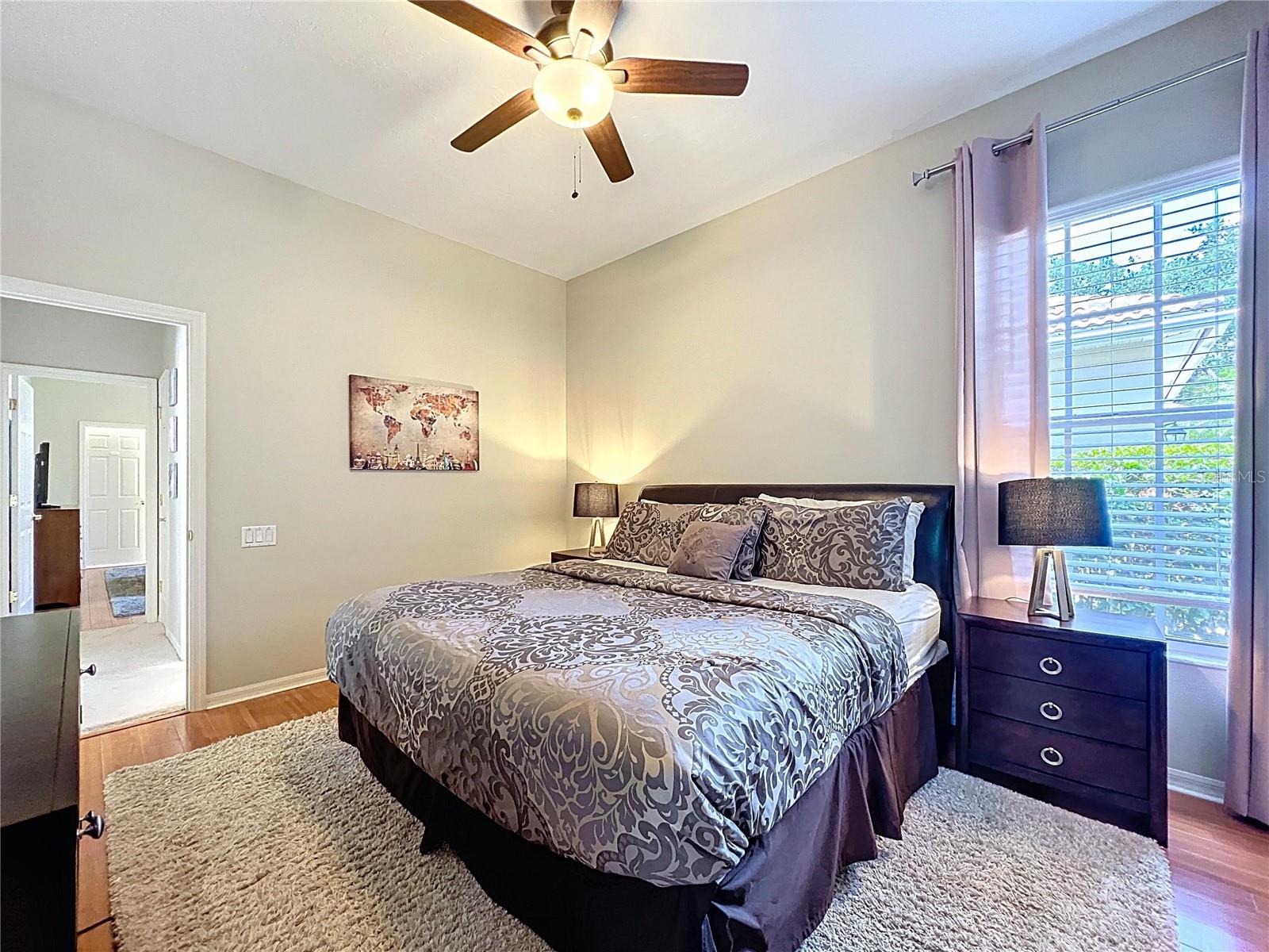 HENLEY - Residential