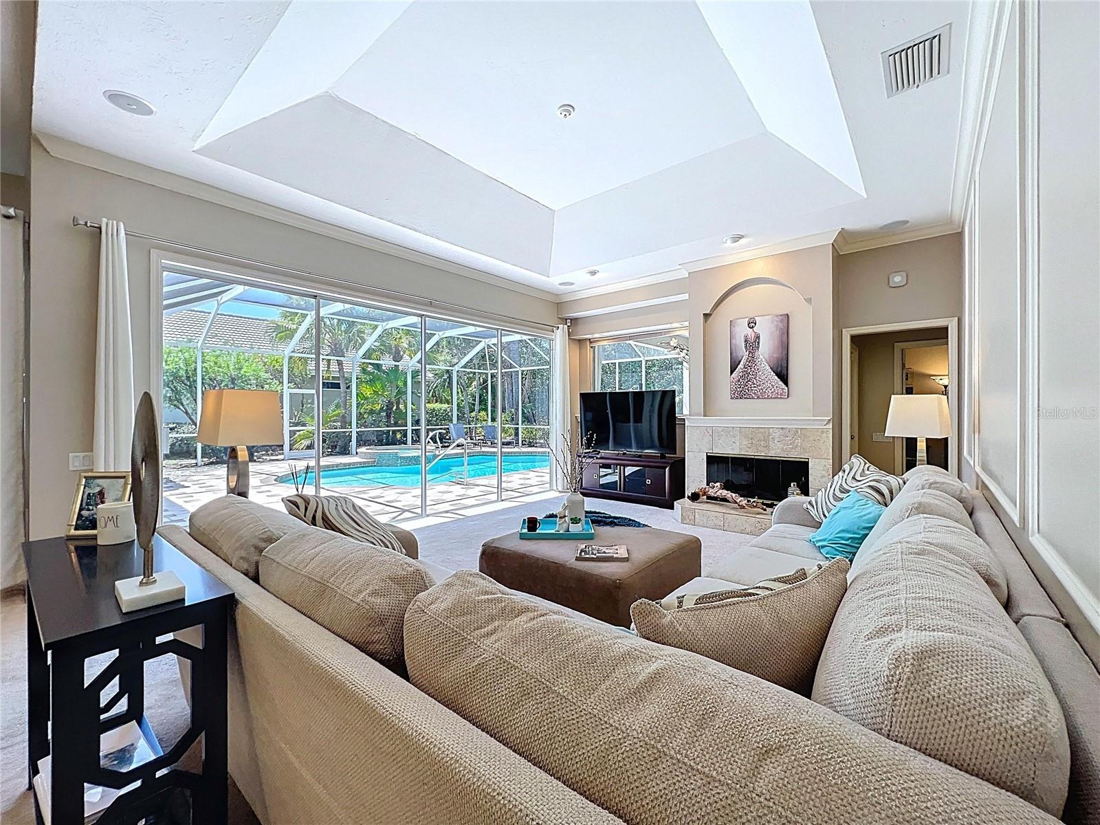 HENLEY - Residential