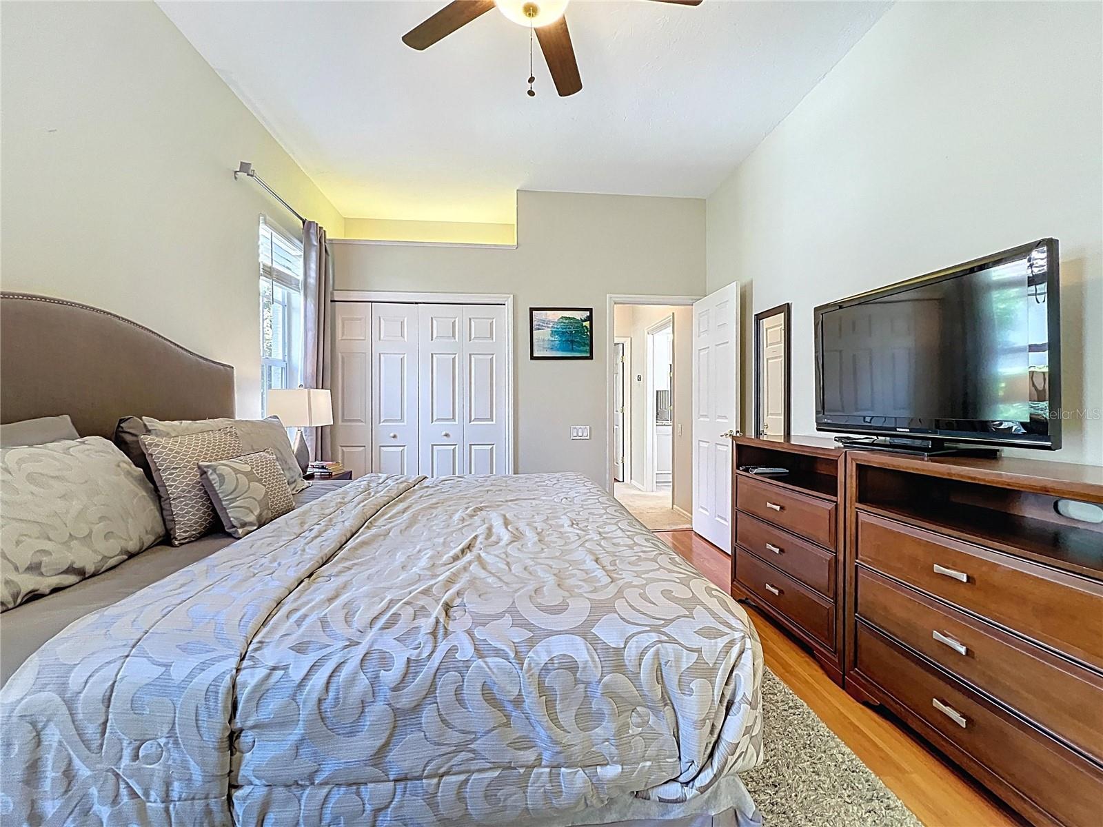 HENLEY - Residential