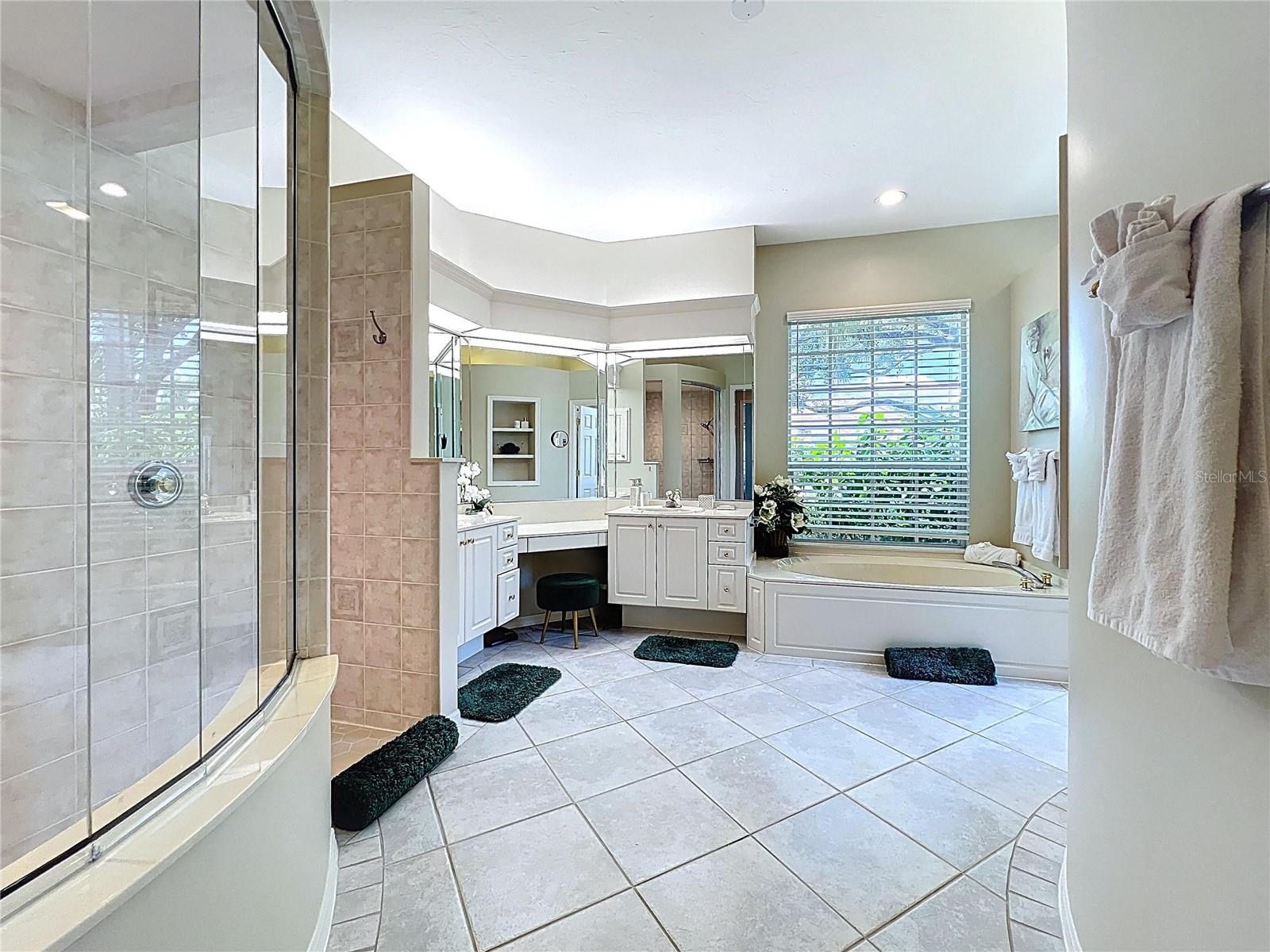 HENLEY - Residential