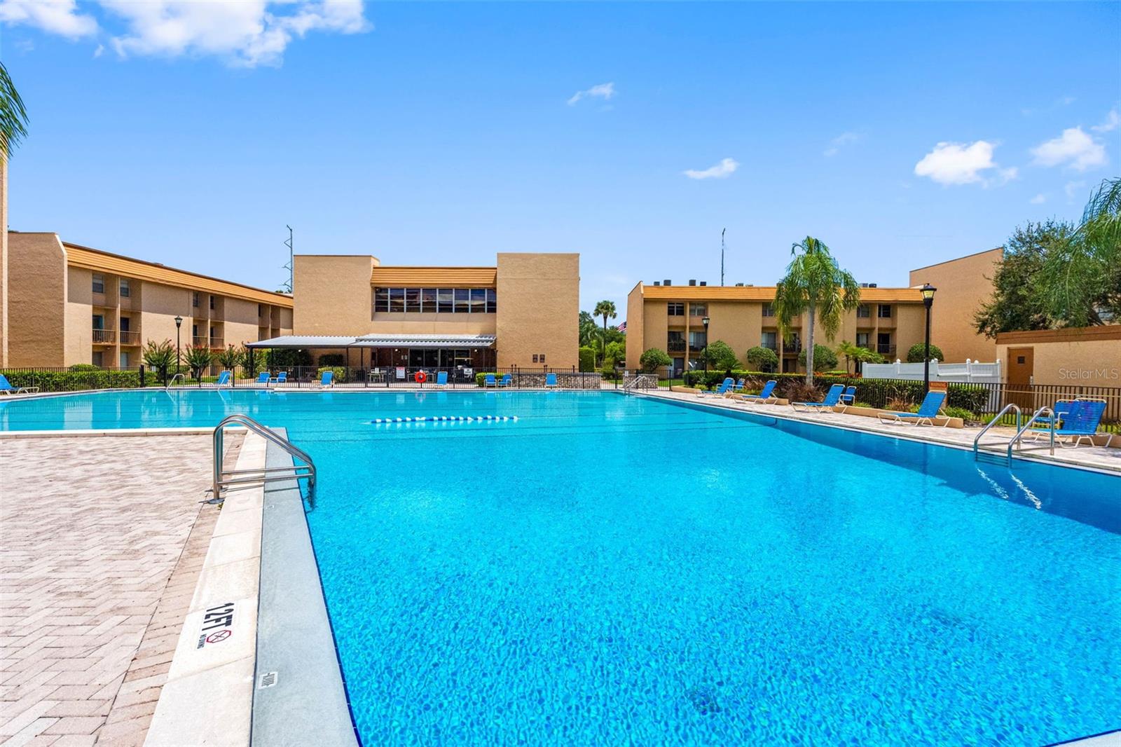 THE TAMPA RACQUET CLUB A CONDO - Residential