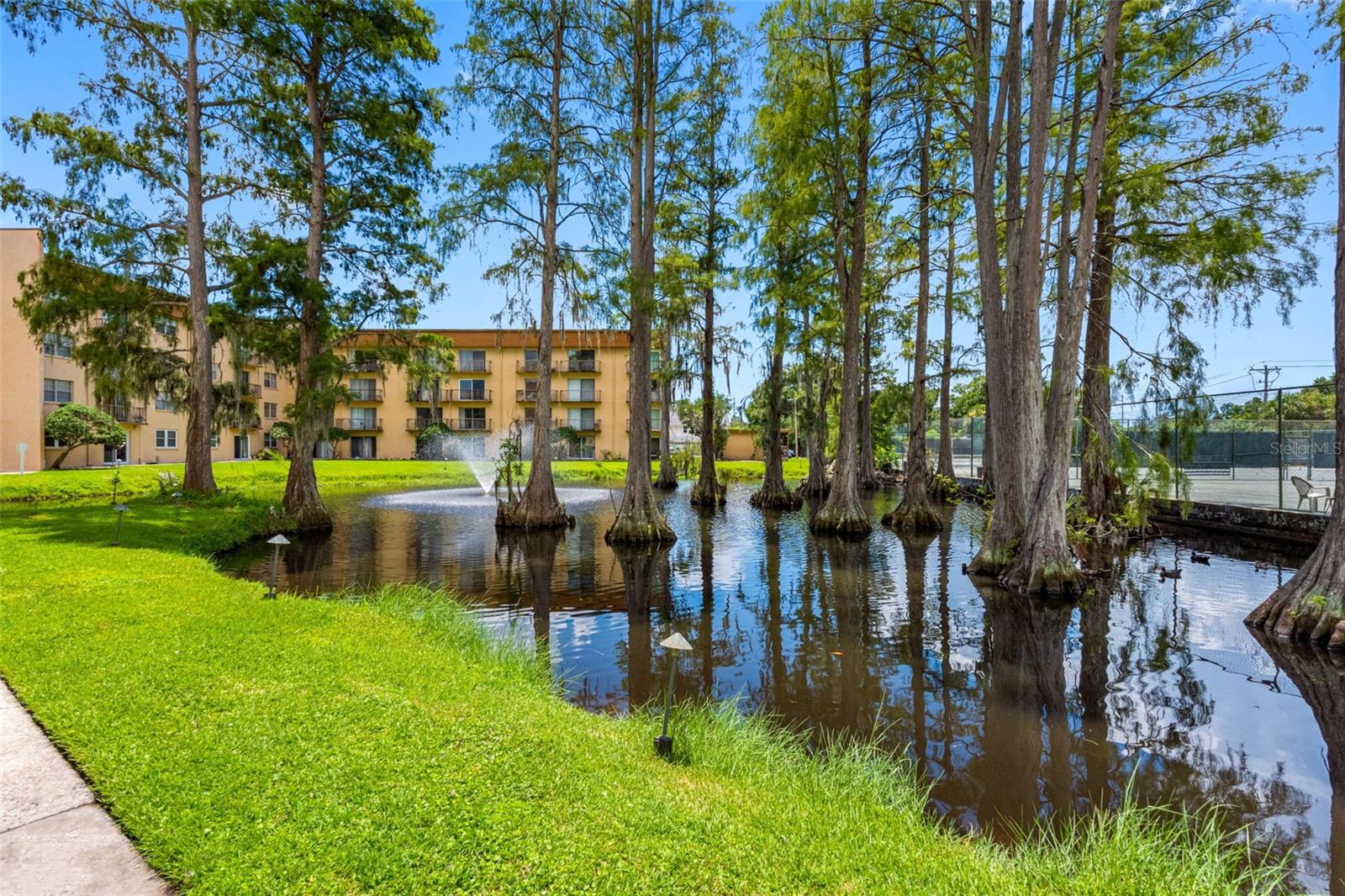 THE TAMPA RACQUET CLUB A CONDO - Residential