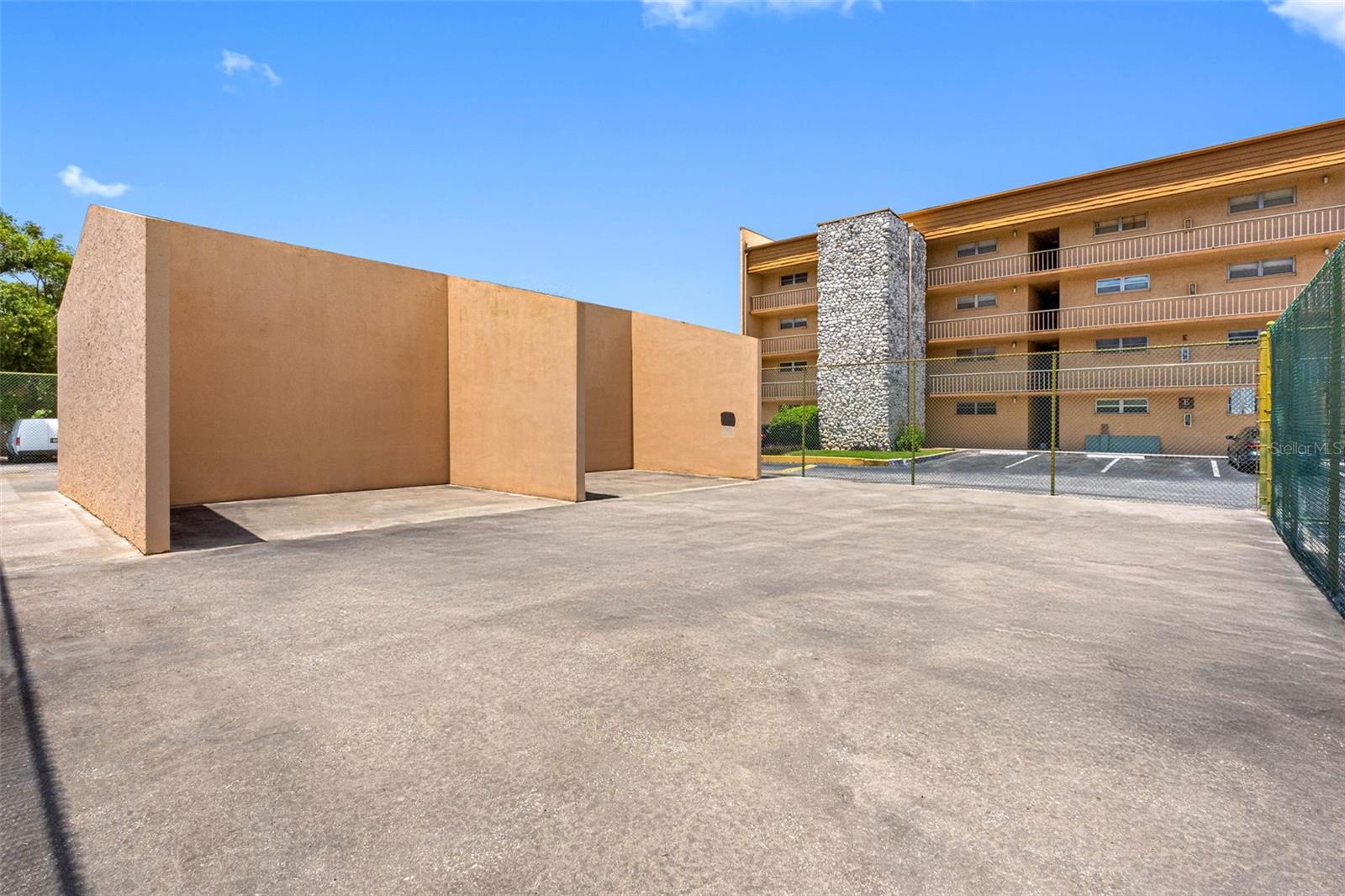 THE TAMPA RACQUET CLUB A CONDO - Residential