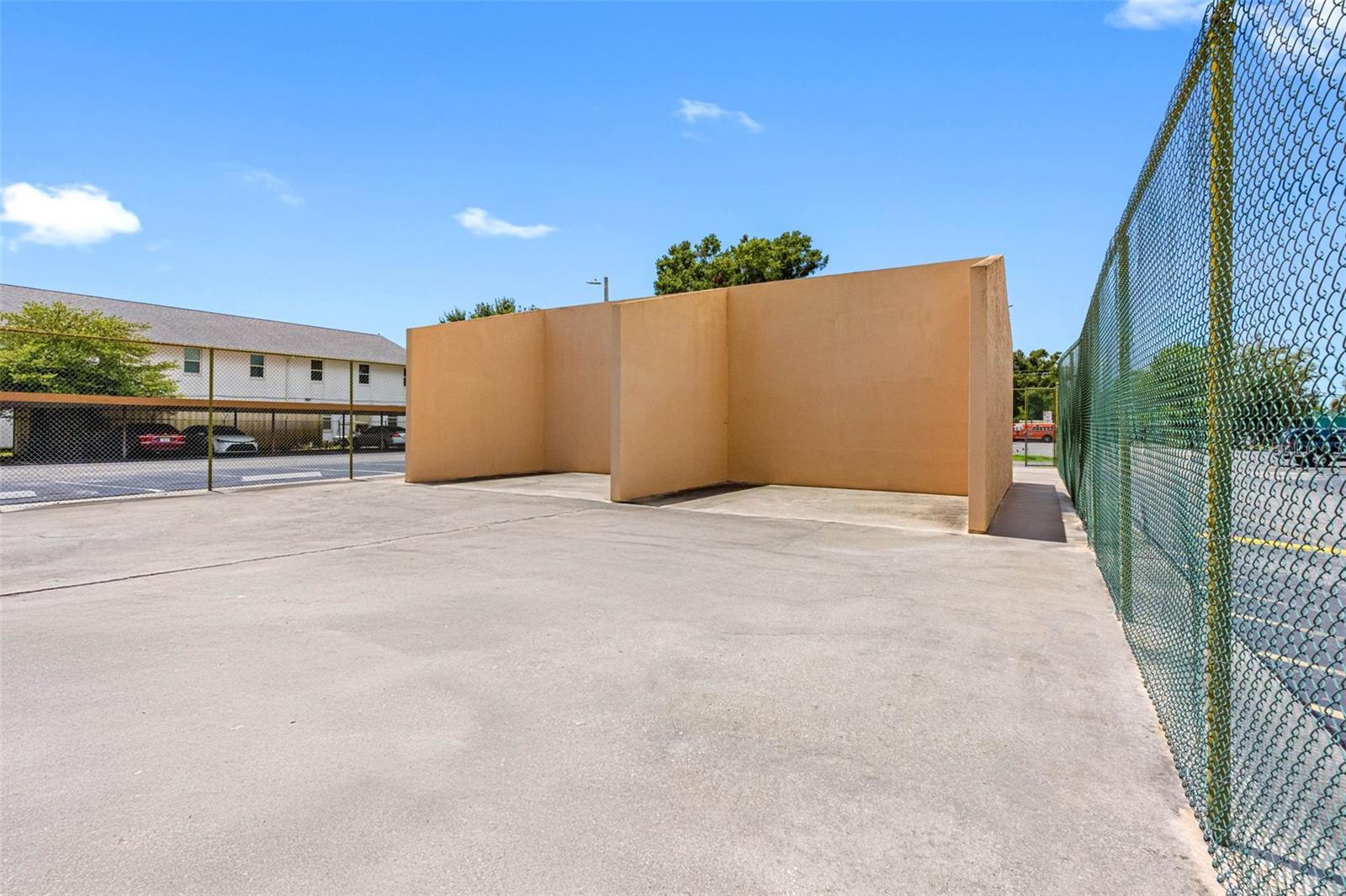 THE TAMPA RACQUET CLUB A CONDO - Residential