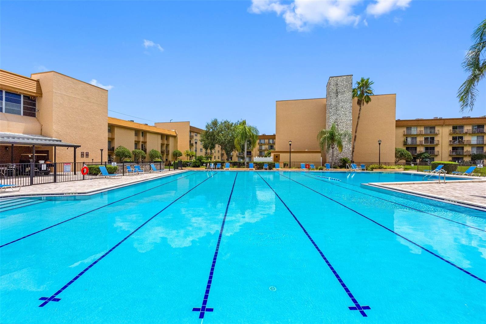 THE TAMPA RACQUET CLUB A CONDO - Residential