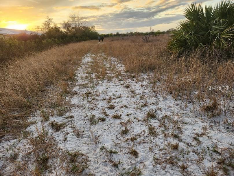 OAKRIDGE ESTATES - Land