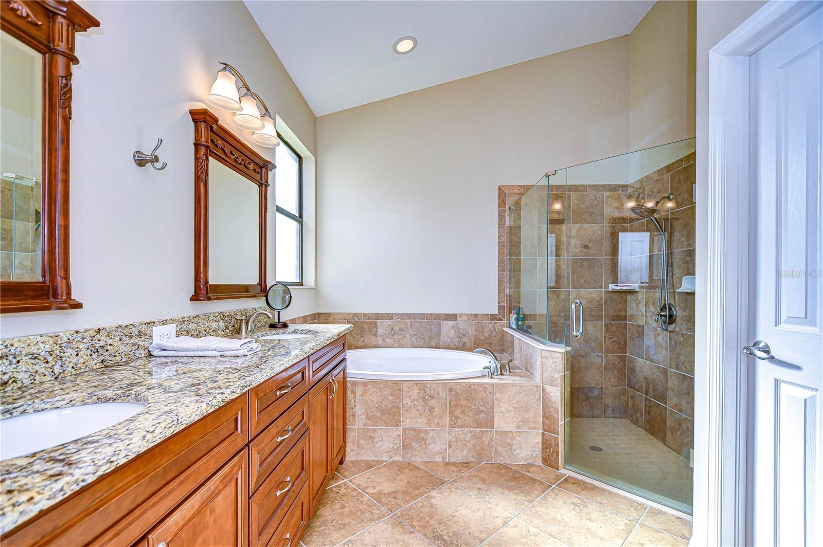 EASTRIDGE PRESERVE SUB - Residential