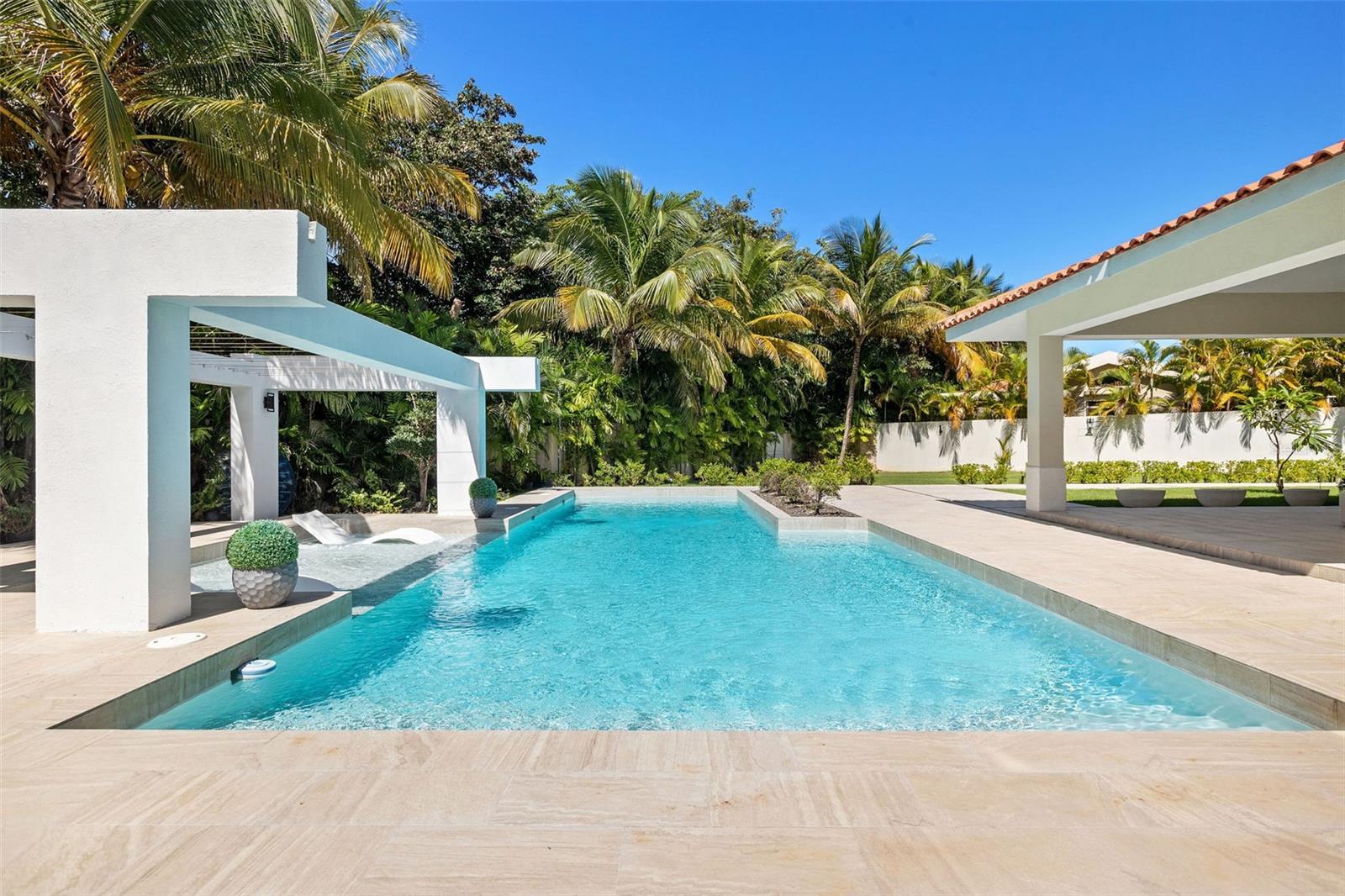 DORADO BEACH EAST - Residential