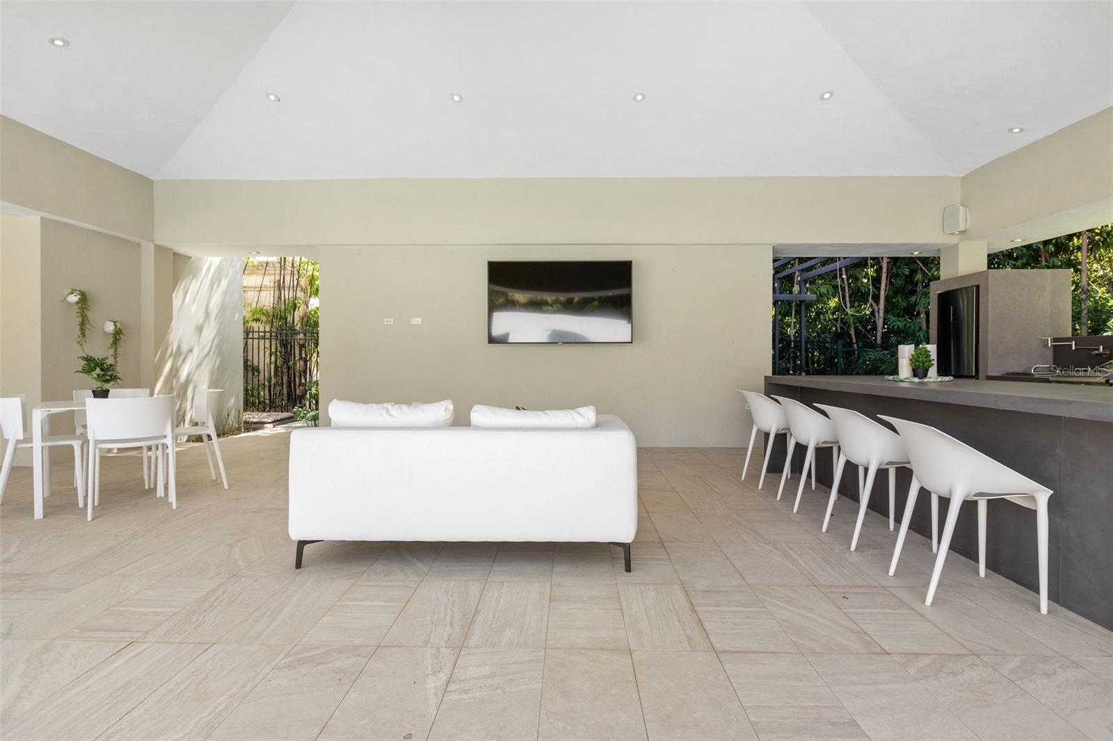 DORADO BEACH EAST - Residential