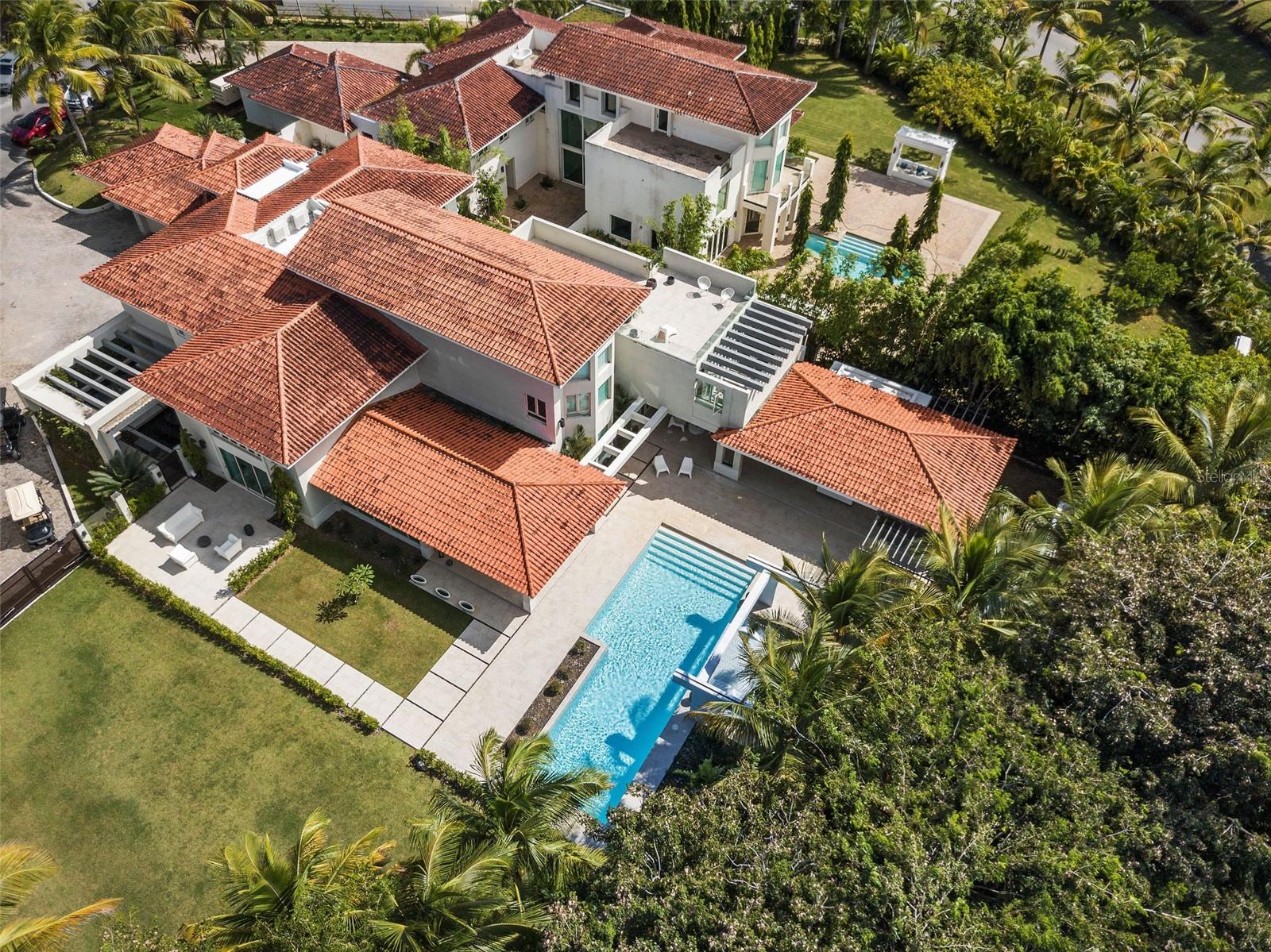 DORADO BEACH EAST - Residential