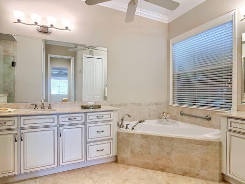 Tiny photo for 8461 Bridgeport Bay Circle, Mount Dora, FL 32757 (MLS # G5112548)