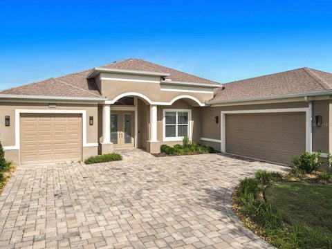 Tiny photo for 8461 Bridgeport Bay Circle, Mount Dora, FL 32757 (MLS # G5112548)