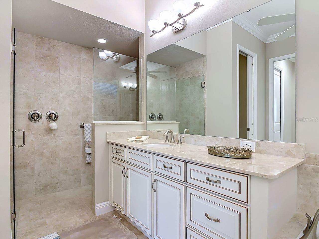 LAKES OF MOUNT DORA - Residential