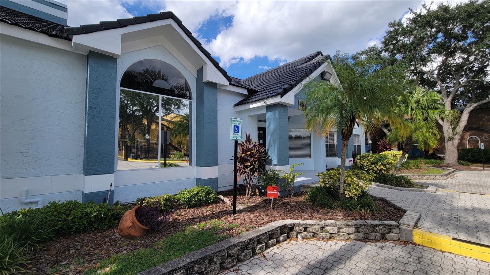 VENETIAN PLACE - Residential Lease