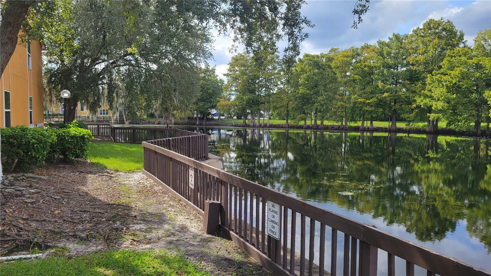 VENETIAN PLACE - Residential Lease