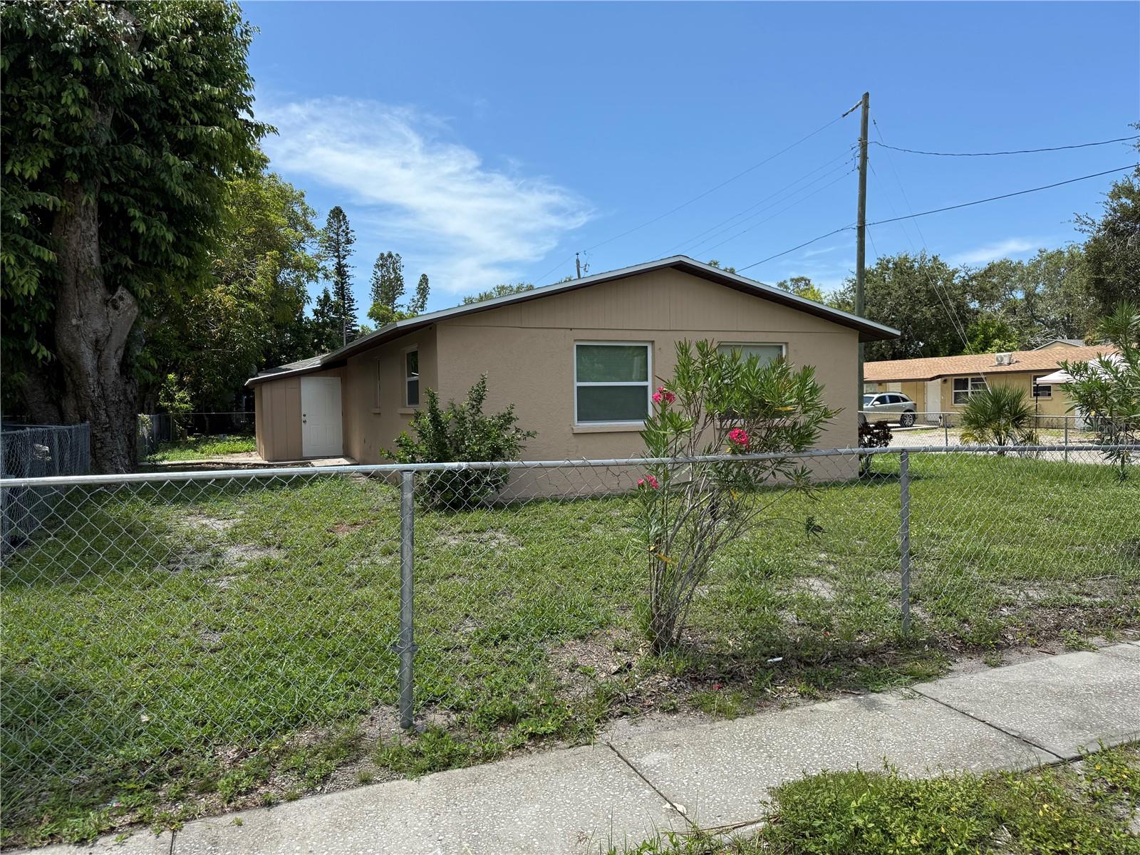 1007 8TH STREET W