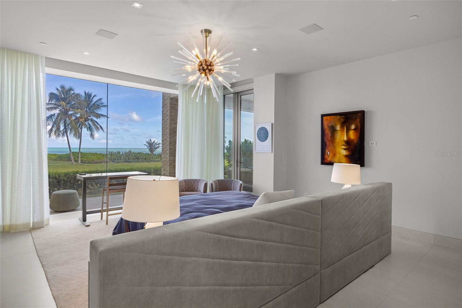 OCEAN DRIVE RESIDENCES - Residential